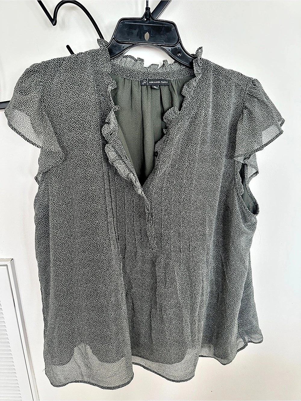 Adrianna Papell Polka Dot Ruffle Blouse in Gray & White Size XL